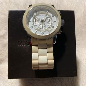 Michael Kors Oversized Runway MK8108 Watch w/ Box